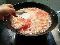 番茄瘦肉粉丝汤的做法步骤9