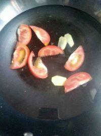 番茄紫菜瘦肉汤的做法步骤4